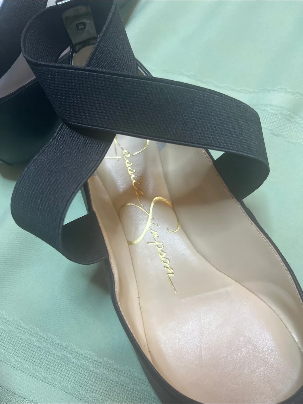 Jessica Simpson sleek black